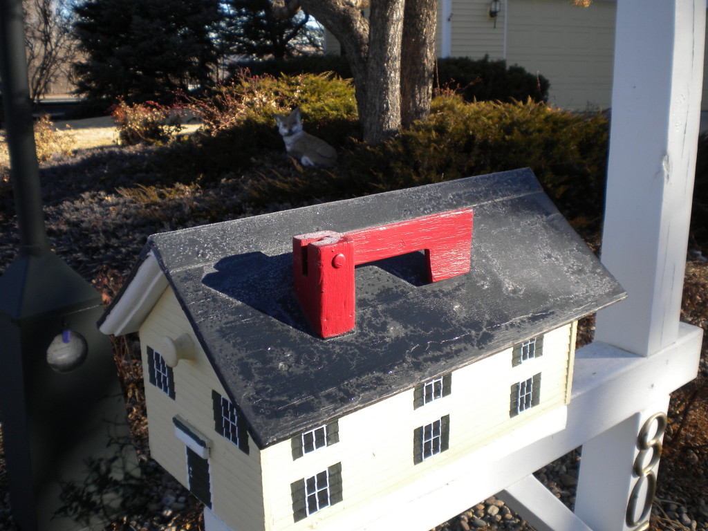 Mailbox of the day --- looked a bit like the house it belongs to